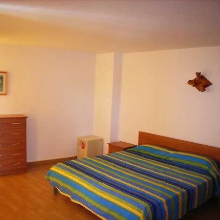 Apart-hotel New Folías 3*