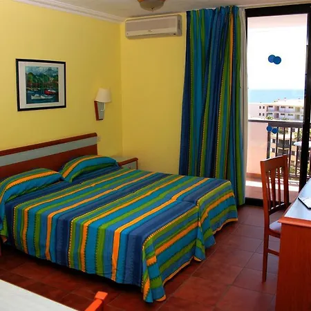 New Folías Aparthotel 3*