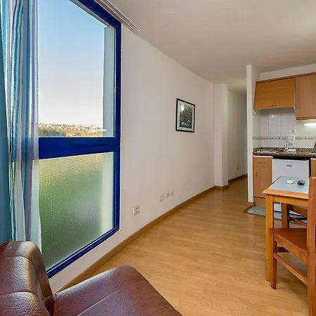 アパートホテル Folias 3*