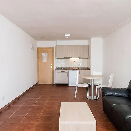 アパートホテル Folias 3*