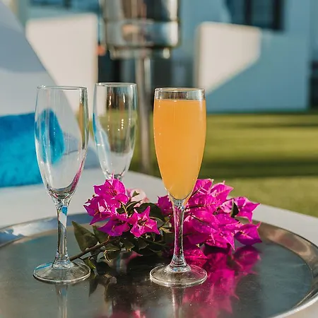 Folias アパートホテル 3*