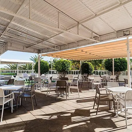 Folias アパートホテル