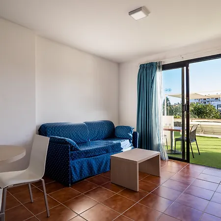 アパートホテル Folias 3*