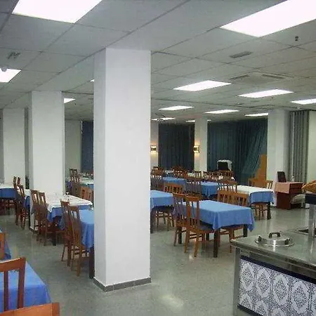 Aparthotel New Folías 3*