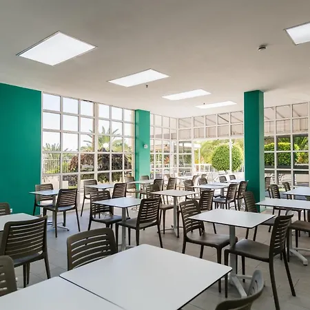 Aparthotel New Folías 3*