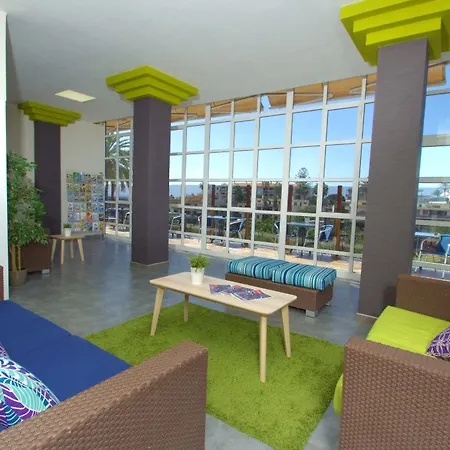 Aparthotel New Folías 3*