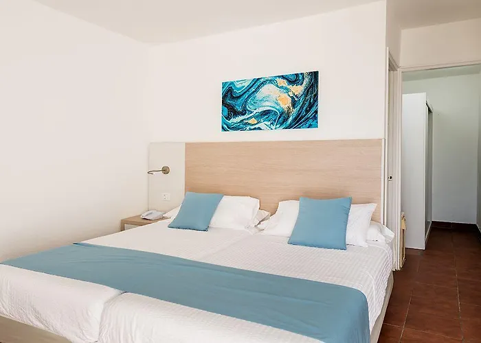 Apart Otel Folias 3*